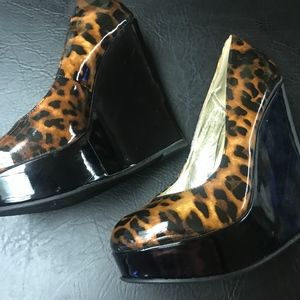 Steve Madden Leopard wedge